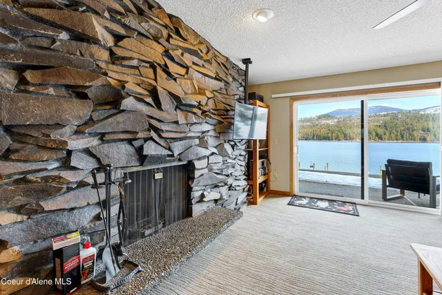 $799,000 | 586 Hagman Road, Unit 1C, Nordman, ID 83848