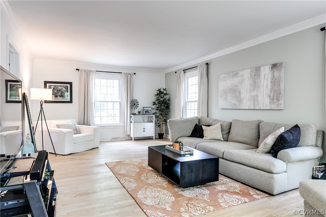 2340 Pathfinder Circle Richmond, VA 23294 - Photo 4 of 23 a living room with furniture and windows
