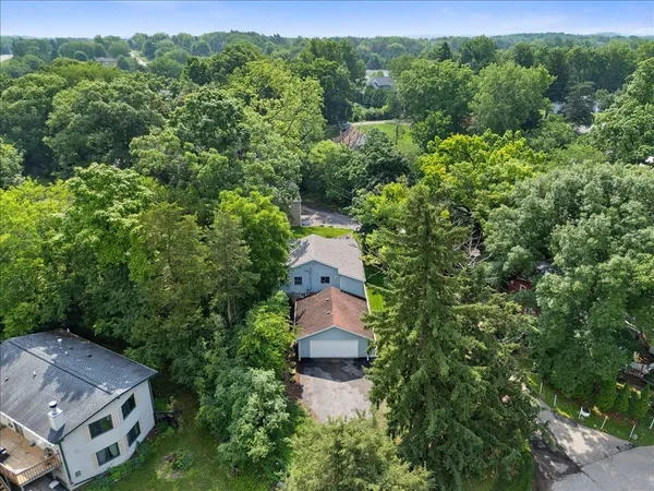 $385,900 | W9354 Oakland Road, Cambridge, WI 53523