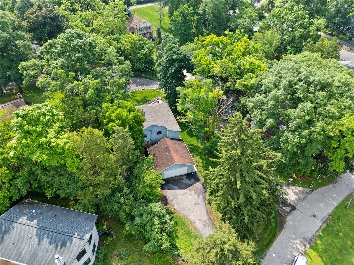 W9354 Oakland Road Cambridge, WI 53523 - Photo 22 of 34