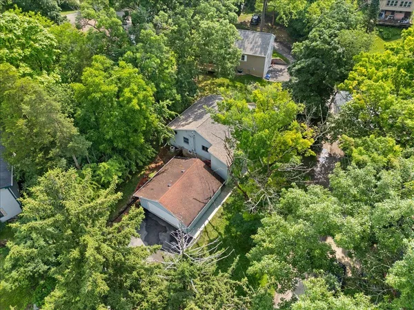 $385,900 | W9354 Oakland Road, Cambridge, WI 53523