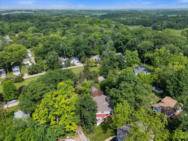 $385,900 | W9354 Oakland Road, Cambridge, WI 53523