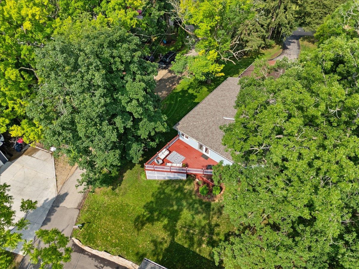 W9354 Oakland Road Cambridge, WI 53523 - Photo 27 of 34