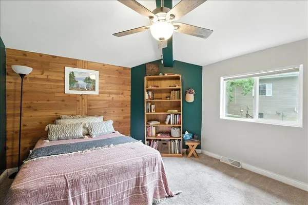 $385,900 | W9354 Oakland Road, Cambridge, WI 53523