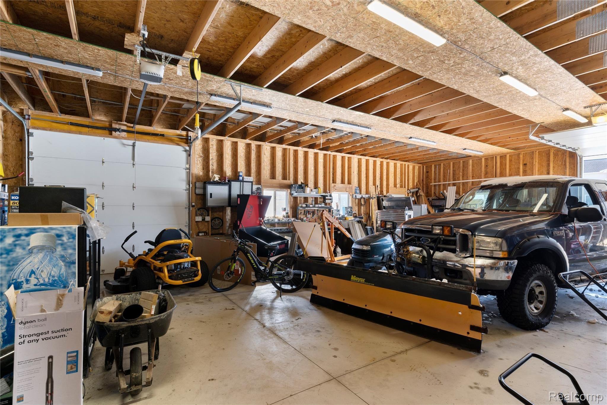 22137 Otter Road Belleville, MI 48111 - Photo 39 of 41 DSC01723.jpg