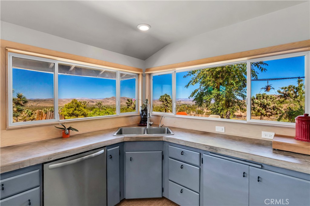 59489 Onaga Trail Joshua Tree, CA 92252 - Photo 17 of 73