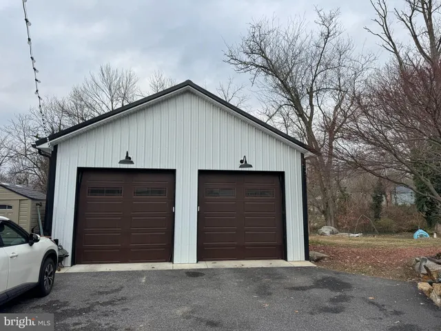 $535,000 | 213 Philadelphia Pike, Wilmington, DE 19809