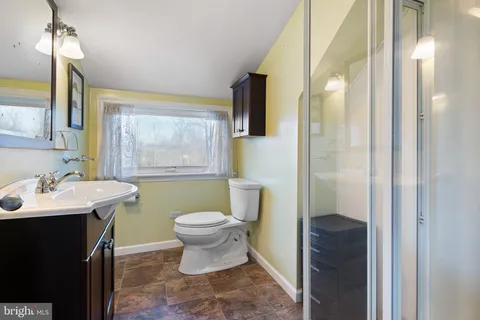 $535,000 | 213 Philadelphia Pike, Wilmington, DE 19809