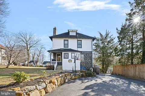 $535,000 | 213 Philadelphia Pike, Wilmington, DE 19809