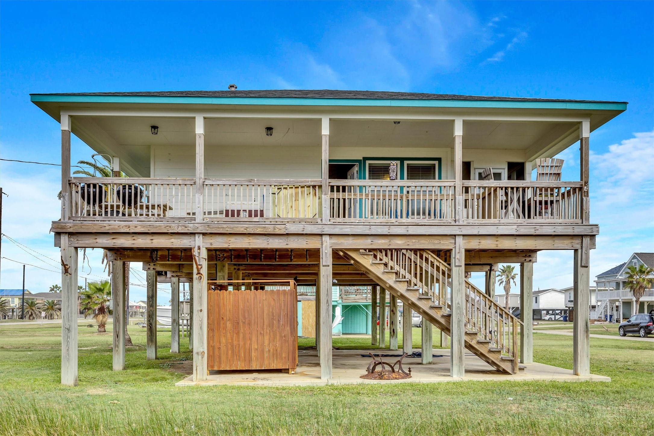 818 Seashell Drive Freeport, TX 77541 - Photo 3 of 23 front view of house with a yard