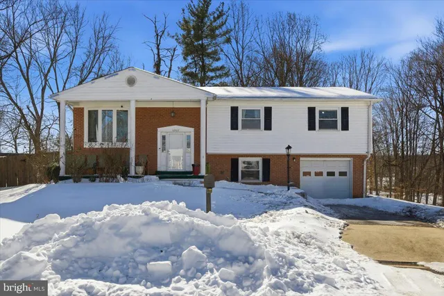 $575,000 | 4907 Kenyon Court, Woodbridge, VA 22193