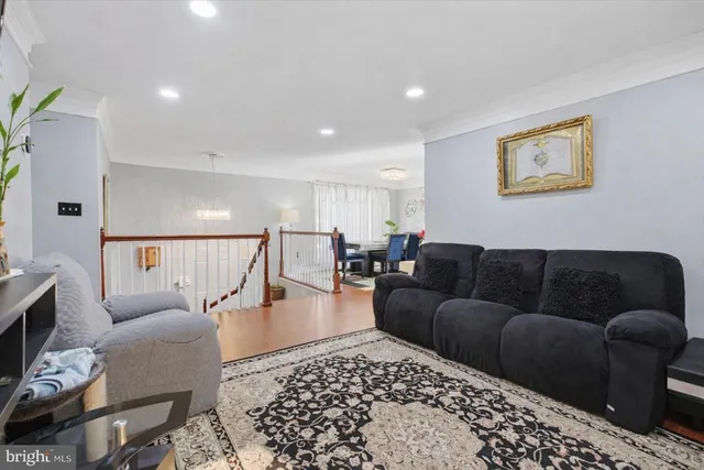 $575,000 | 4907 Kenyon Court, Woodbridge, VA 22193