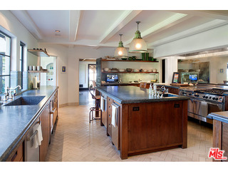 755 Stradella Road Los Angeles, CA 90077 - Photo 11 of 16