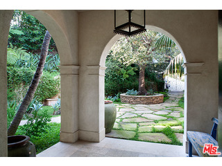 755 Stradella Road Los Angeles, CA 90077 - Photo 13 of 16