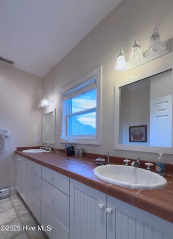 $2,100,000 | 300 Good Barn Road, Vass, NC 28394