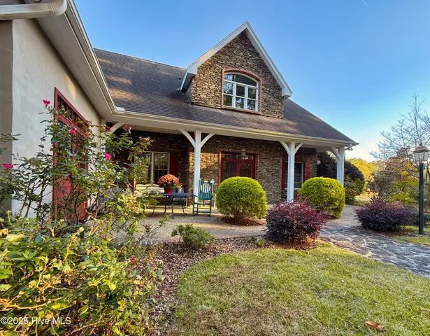 $2,100,000 | 300 Good Barn Road, Vass, NC 28394