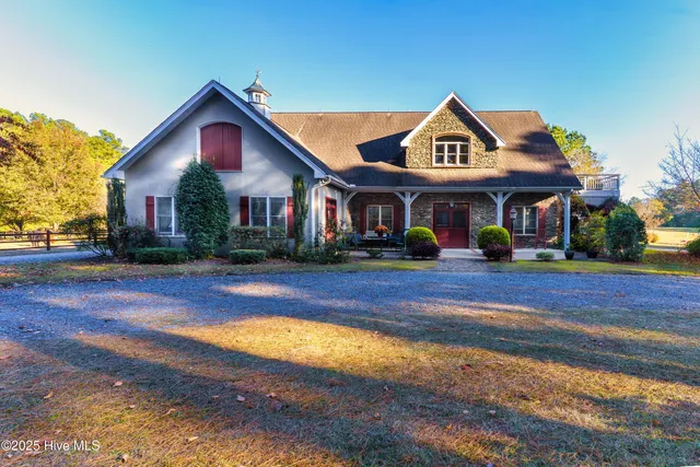 $2,100,000 | 300 Good Barn Road, Vass, NC 28394