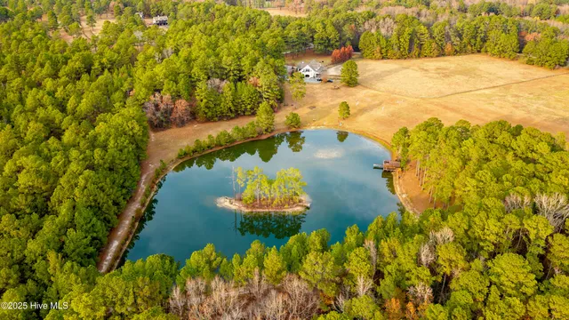 $2,100,000 | 300 Good Barn Road, Vass, NC 28394
