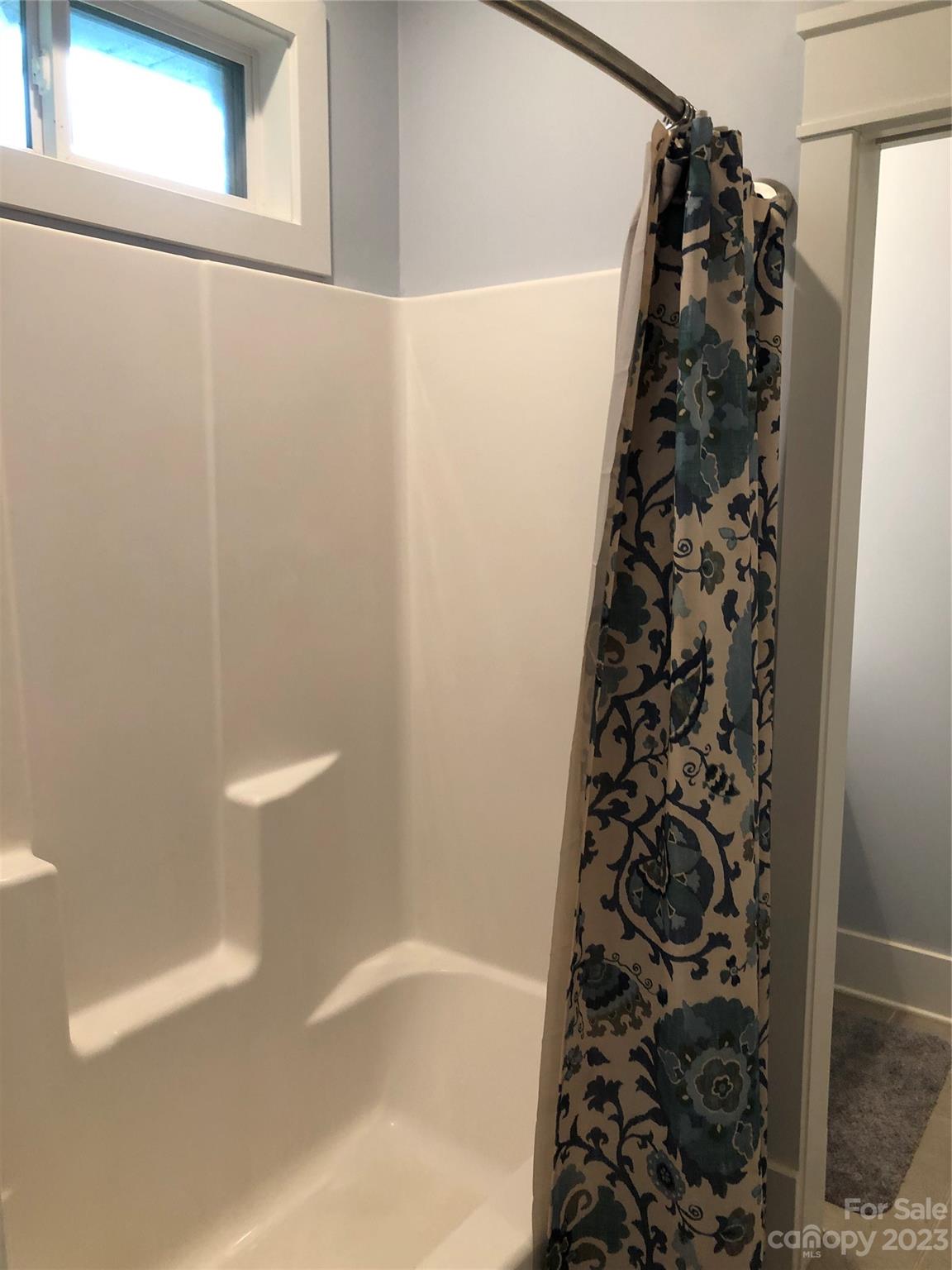 195 Thomas Road Clover, SC 29710 - Photo 24 of 45 a bathroom with a bathtub