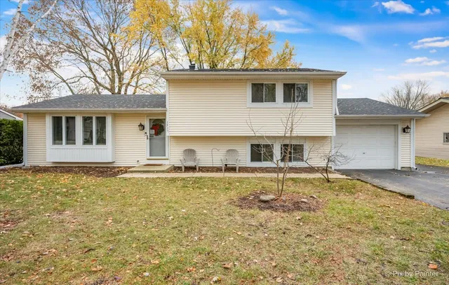 $375,000 | 1517 Rita Avenue, St. Charles, IL 60174