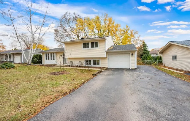 $375,000 | 1517 Rita Avenue, St. Charles, IL 60174