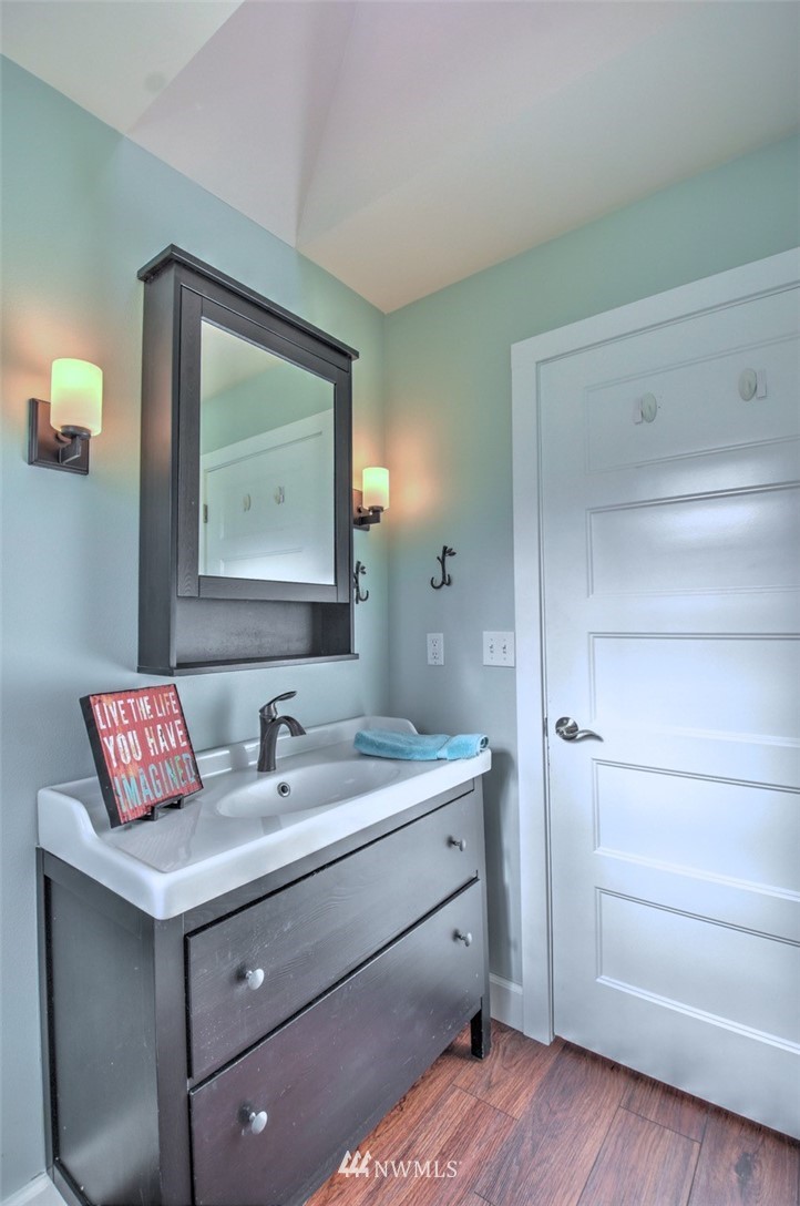 6131 Maytown Road Southwest Olympia, WA 98512 - Photo 17 of 39 a bathroom with a sink and a mirror