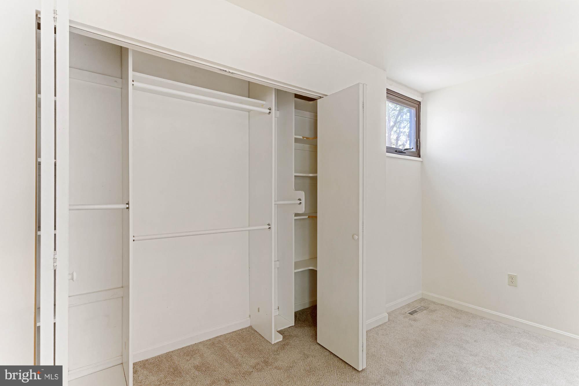 11241 Crystal Run, Unit B289 Columbia, MD 21044 - Photo 25 of 33 CLOSET WSHELVES &HANGING RODS
