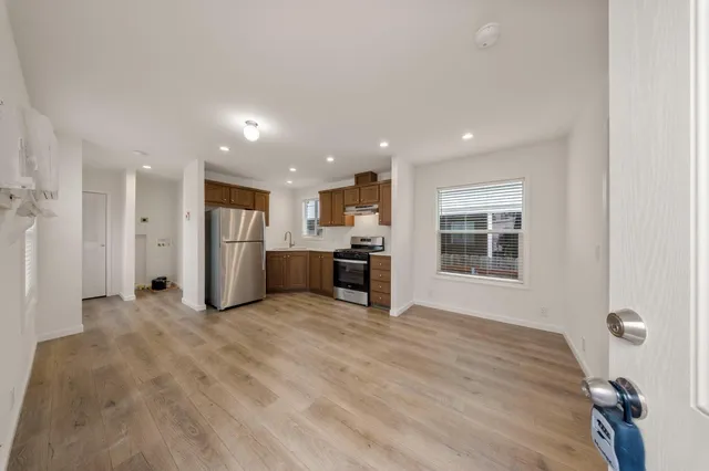 $74,950 | 880 East F Street, Unit 14, Oakdale, CA 95361