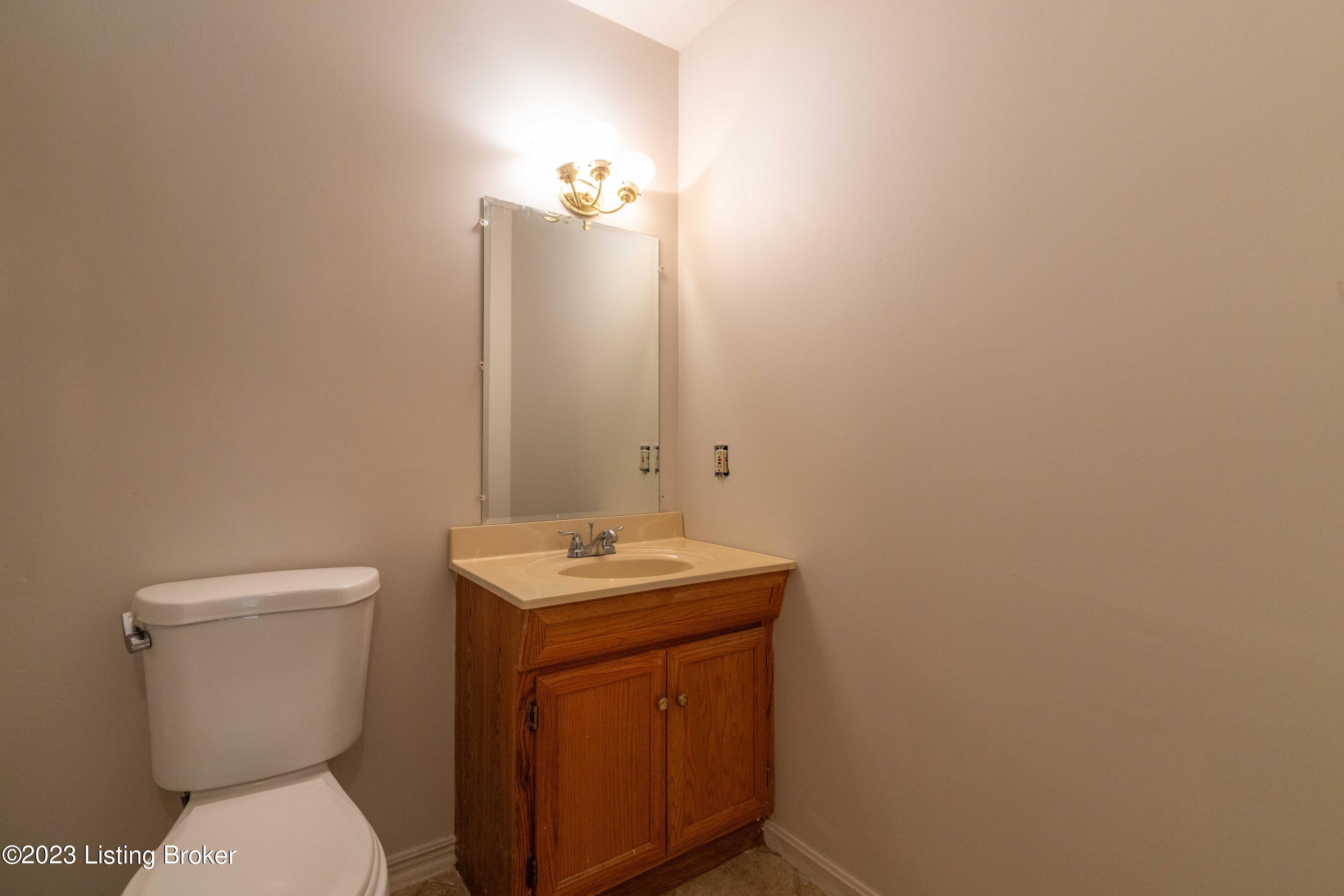 1406 Heafer Road Louisville, KY 40223 - Photo 39 of 43 Hall Bath