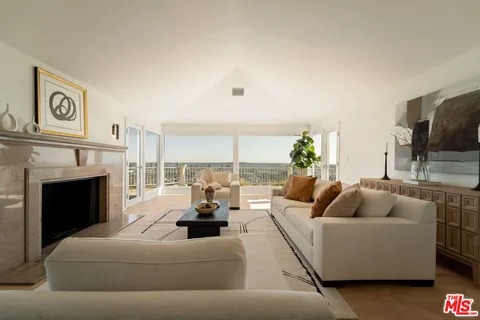 $7,495,000 | 8527 Hedges Way, Los Angeles, CA 90069