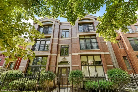 $899,900 | 3036 North Kenmore Avenue, Unit 1N, Chicago, IL 60657