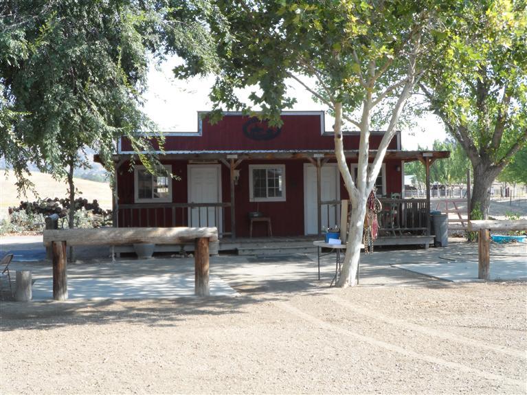 13484 Millerton Road Prather, CA 93651 - Photo 14 of 25 Gallery Image 14