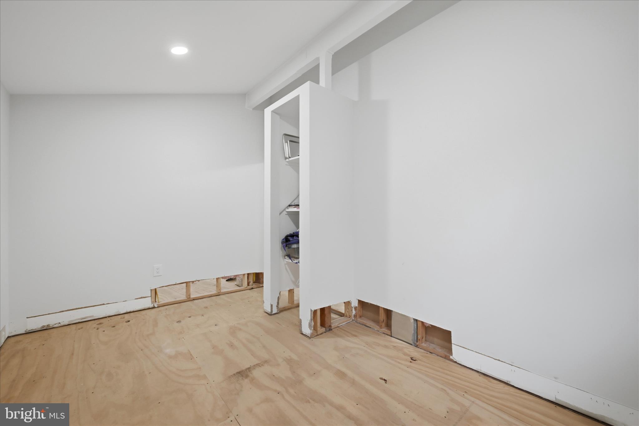 104 Inca Trail Winchester, VA 22602 - Photo 19 of 40 a view of a room with wooden floor