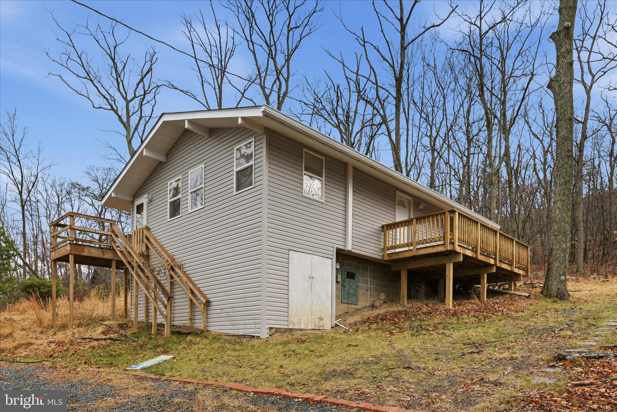 104 Inca Trail Winchester, VA 22602 - Photo 2 of 40 a front view of a house with a yard