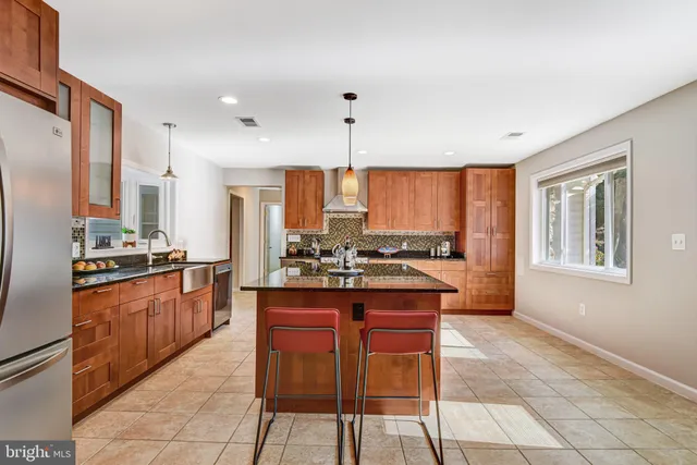 $1,150,000 | 9720 Five Oaks Road, Fairfax, VA 22031