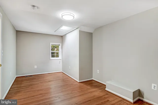 $1,150,000 | 9720 Five Oaks Road, Fairfax, VA 22031