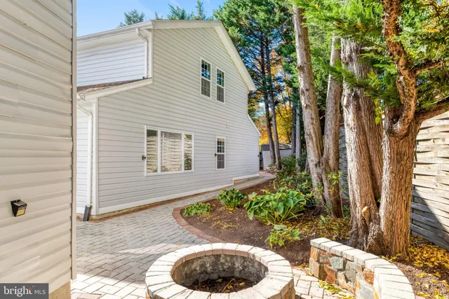 $1,150,000 | 9720 Five Oaks Road, Fairfax, VA 22031