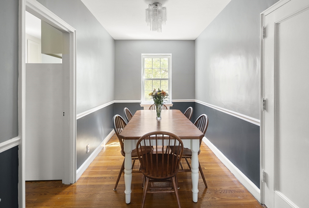 42 Browne Street, Unit 3 Brookline, MA 02446 - Photo 8 of 15 a dining room with furniture and window