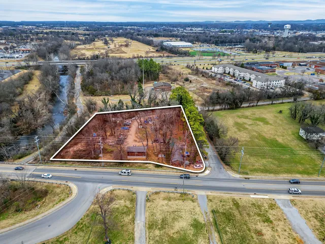 1204 West Main Street, Murfreesboro, TN 37129