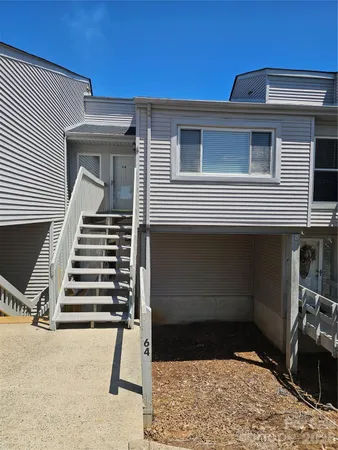 $195,000 | 1050 21st Avenue Northwest, Unit 64, Hickory, NC 28601