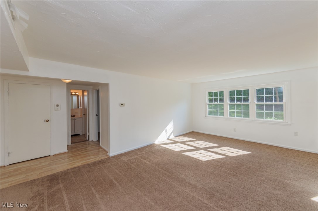 20301 Shelburne Road, Unit 5 Cleveland, OH 44118 - Photo 4 of 19 Gallery Image 4