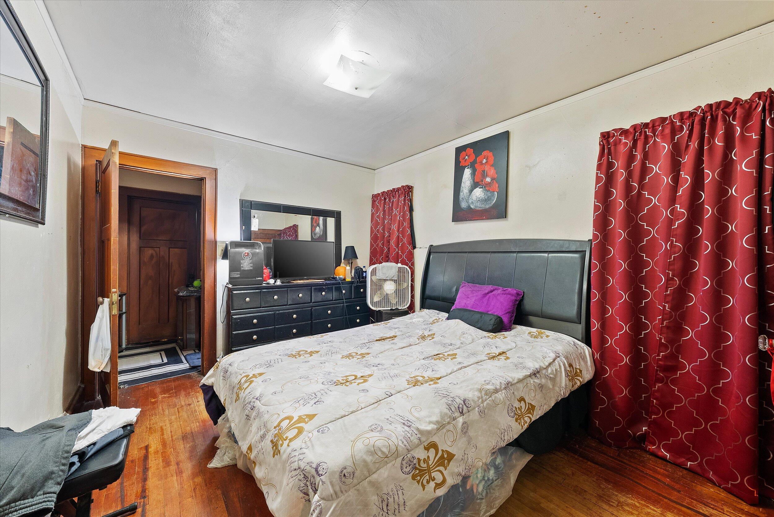 2419 North 53rd Street Milwaukee, WI 53210 - Photo 15 of 28 14-Bedroom