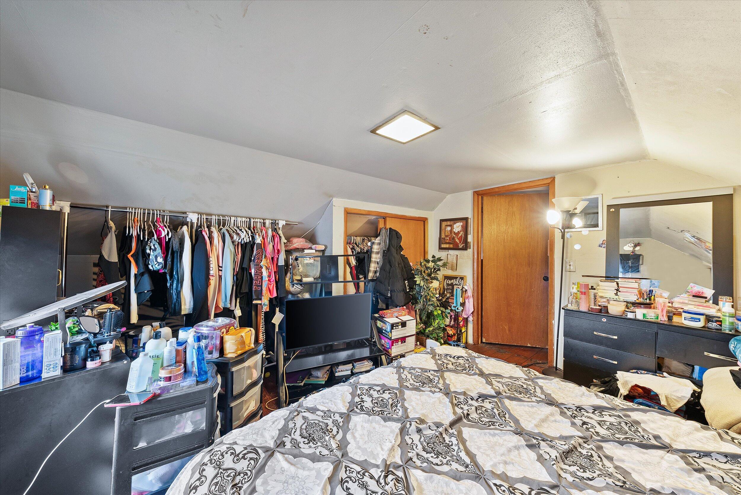 2419 North 53rd Street Milwaukee, WI 53210 - Photo 21 of 28 18-Bedroom