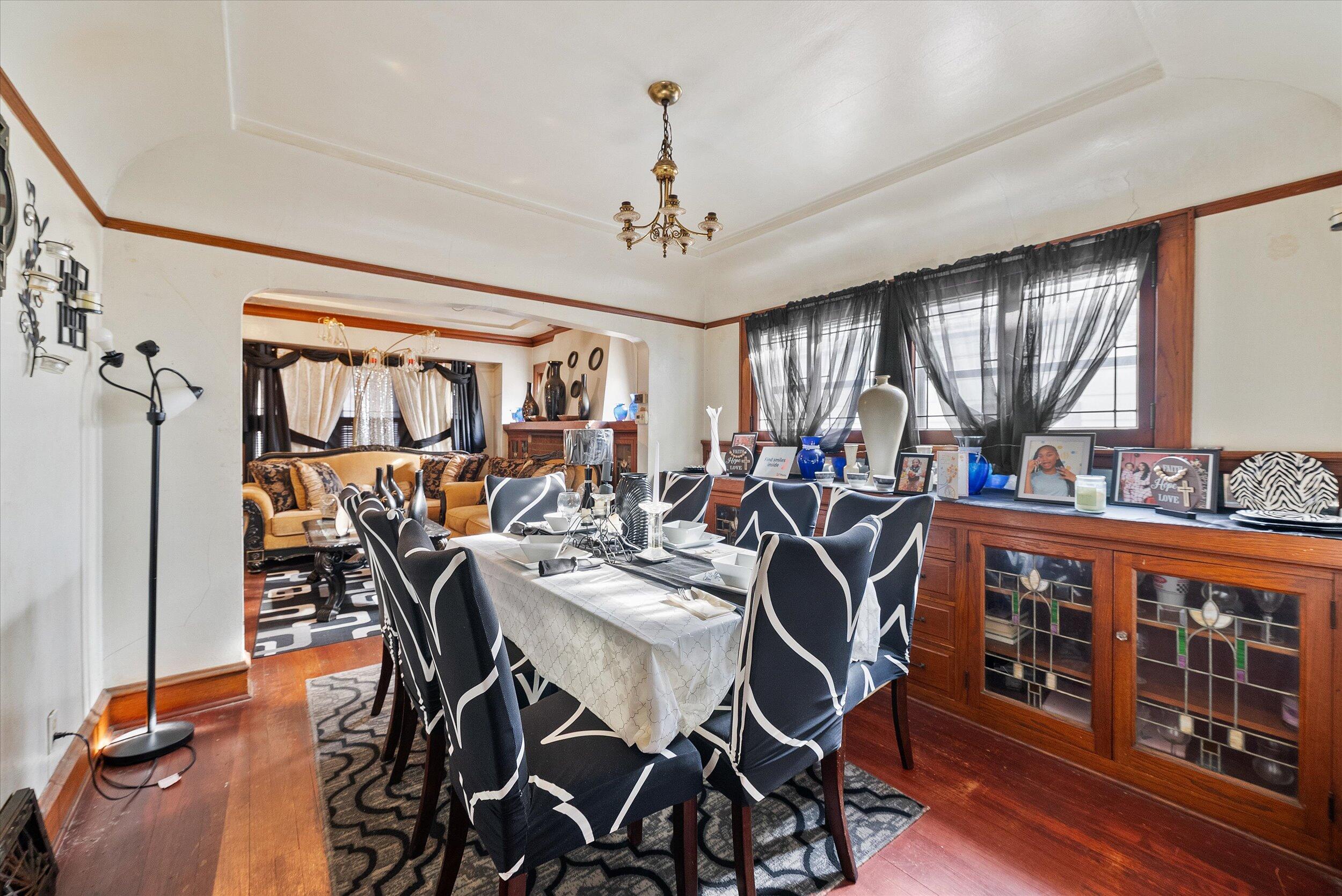2419 North 53rd Street Milwaukee, WI 53210 - Photo 7 of 28 07-Dining Room
