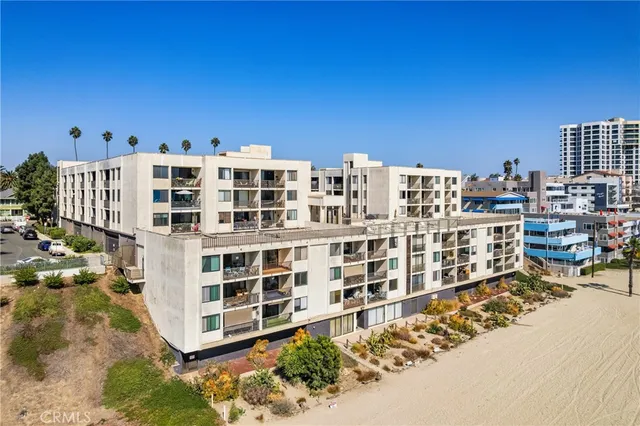 $579,000 | 1140 East Ocean Boulevard, Unit 220, Long Beach, CA 90802