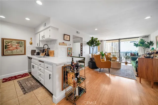 $549,000 | 1140 East Ocean Boulevard, Unit 220, Long Beach, CA 90802