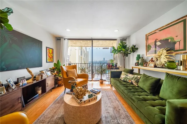 $579,000 | 1140 East Ocean Boulevard, Unit 220, Long Beach, CA 90802