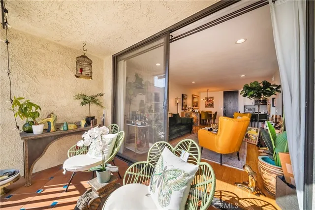 $579,000 | 1140 East Ocean Boulevard, Unit 220, Long Beach, CA 90802