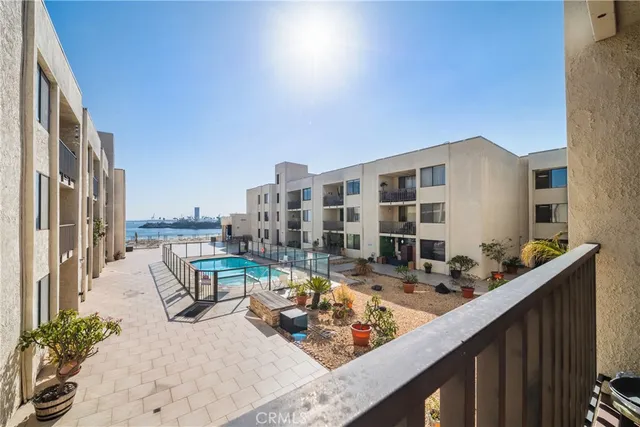 $579,000 | 1140 East Ocean Boulevard, Unit 220, Long Beach, CA 90802