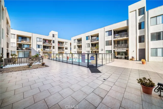 $579,000 | 1140 East Ocean Boulevard, Unit 220, Long Beach, CA 90802